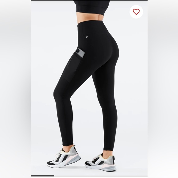 🏋️♀️ Fabletics On-The-Go PowerHold® High-Waisted Legging in Black - Picture 1 of 4